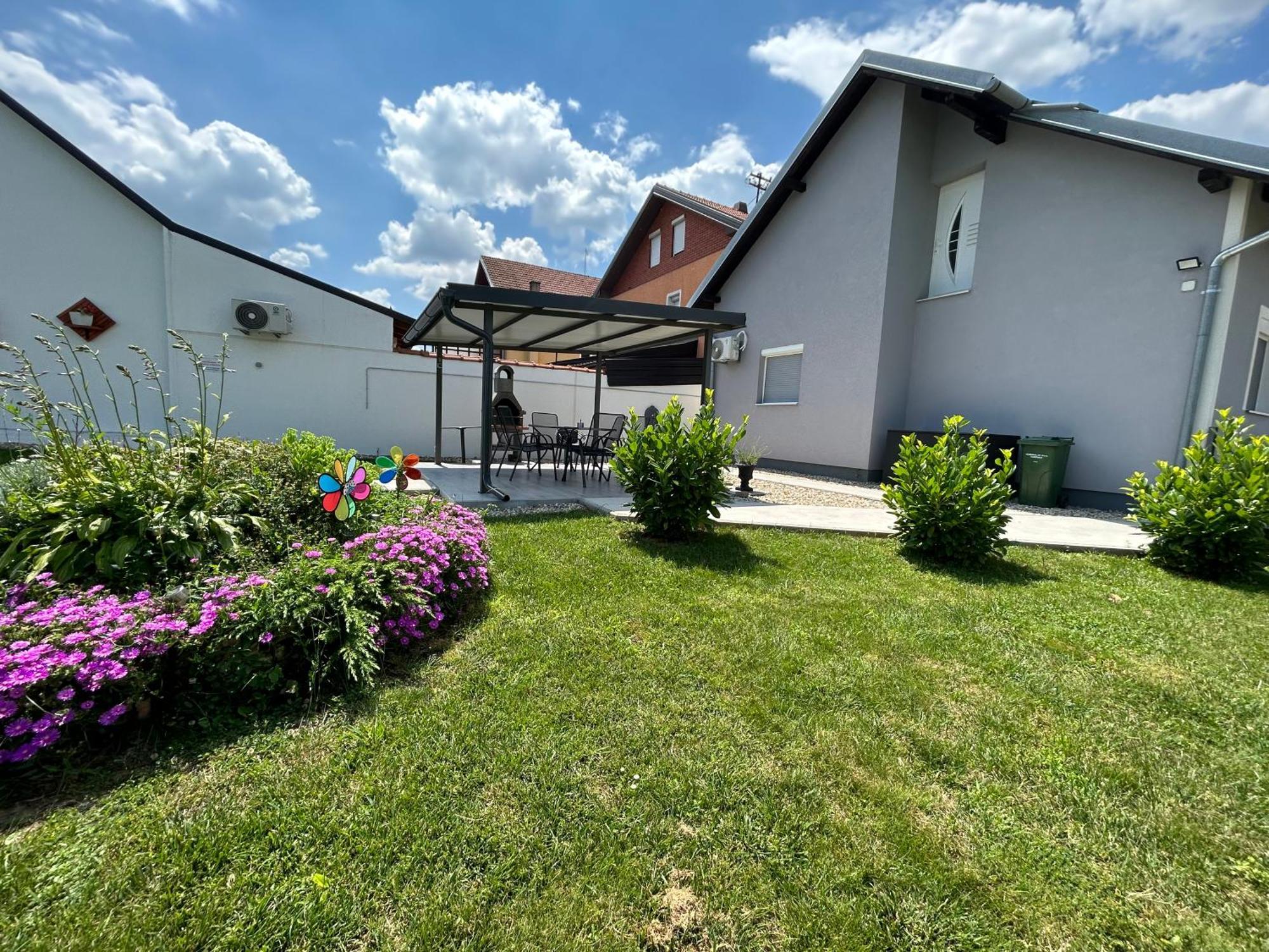 Apartmani Ana Vukovar Εξωτερικό φωτογραφία